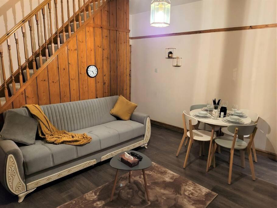 Nice 4-Bedroom Vacation Home With Indoor Fireplace 惠灵顿 外观 照片