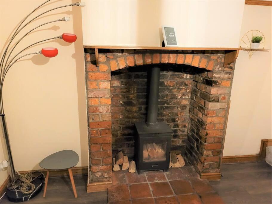 Nice 4-Bedroom Vacation Home With Indoor Fireplace 惠灵顿 外观 照片