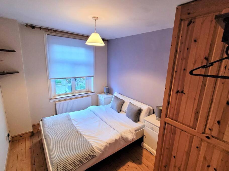 Nice 4-Bedroom Vacation Home With Indoor Fireplace 惠灵顿 外观 照片